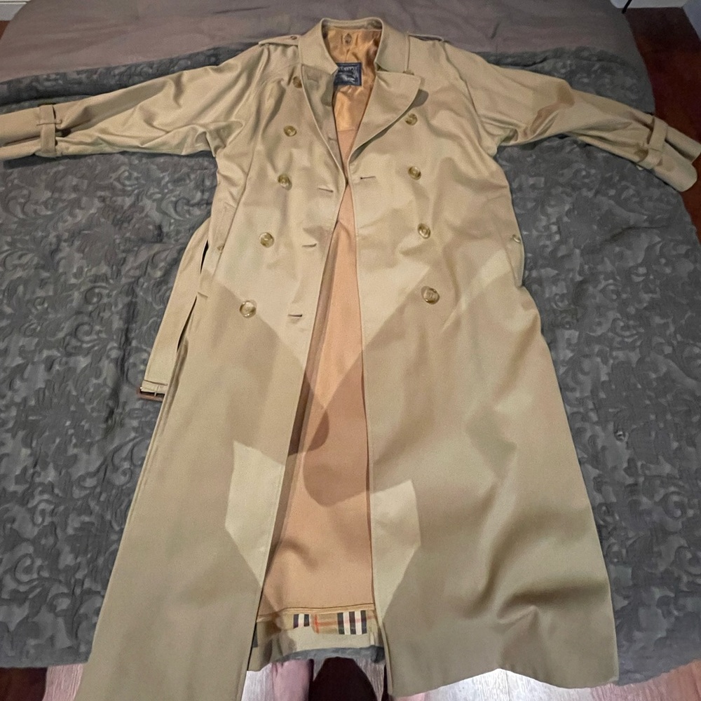 Vintage Burberry Trench Coat❤️